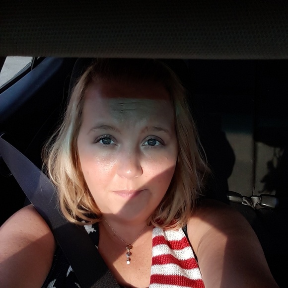 Meet your Posher, Megan - Picture 1 of 1